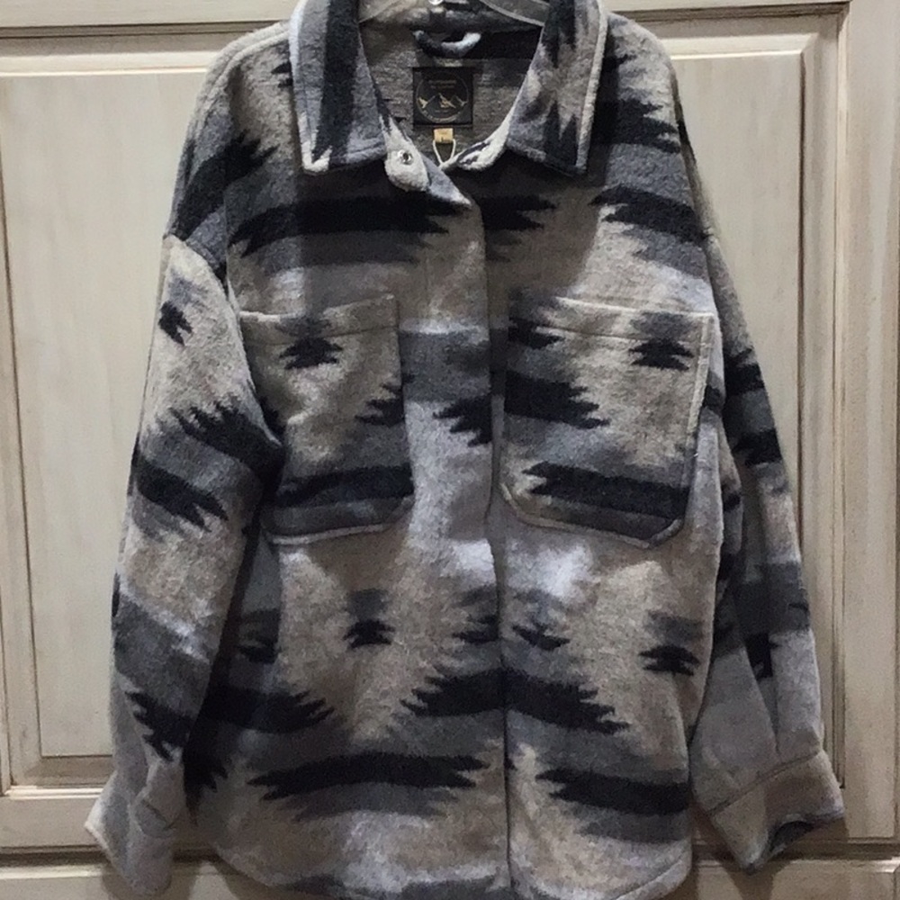 Outdoor Collection by 26 International Western Size L NWT